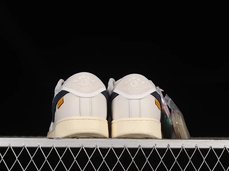 All categories Air Jordan Jordan series basketball shoes Air Jordan 1 Low Uion LA x Air Jordan AJ1 KO Low joint white gray low-top retro basketball shoes DZ4864-100